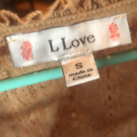 New! Never worn Size small light brown lightweight long sleeveish pretty top - Picture 4 of 7